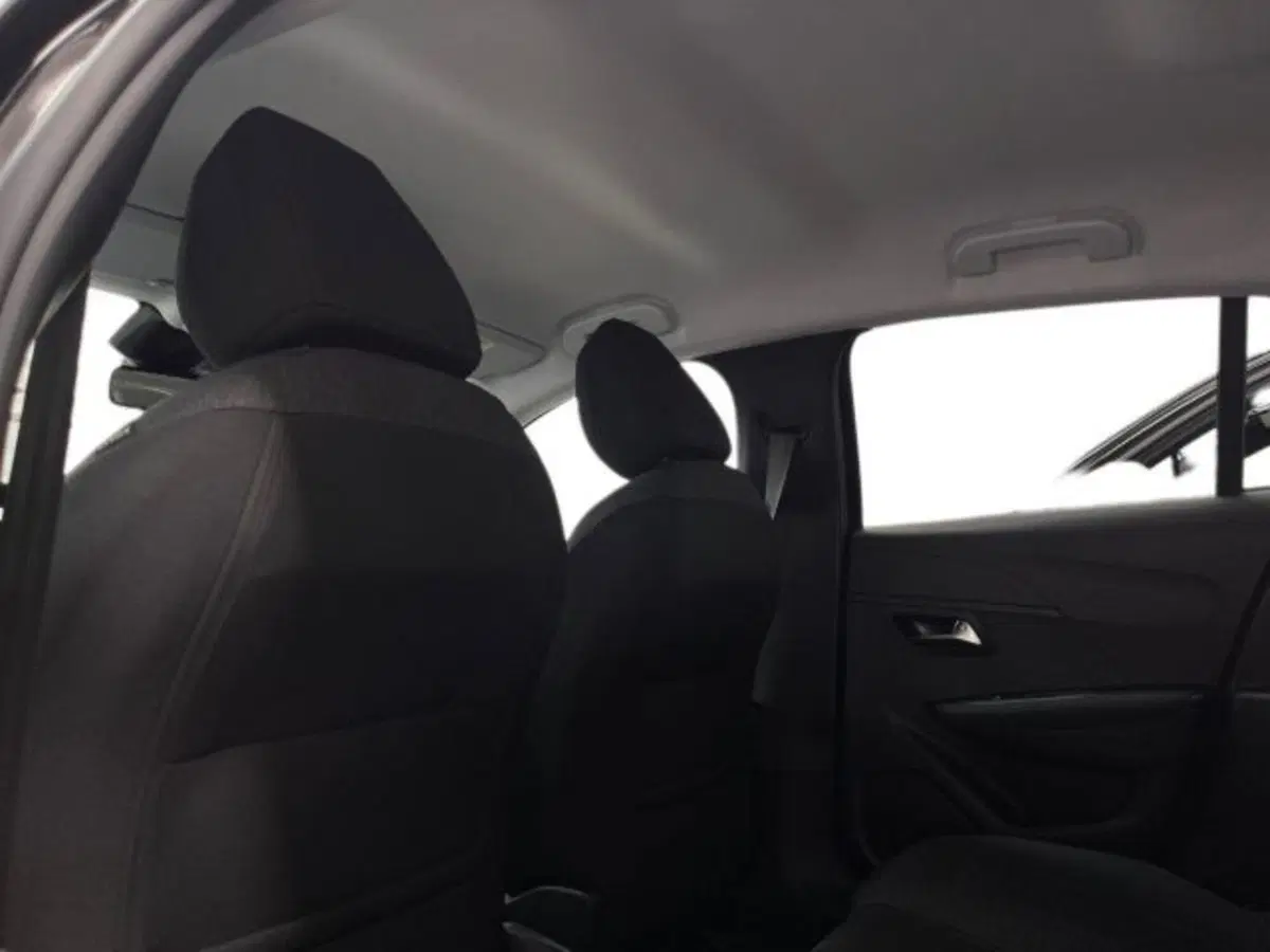Peugeot 208 nuova a Ancona (17)