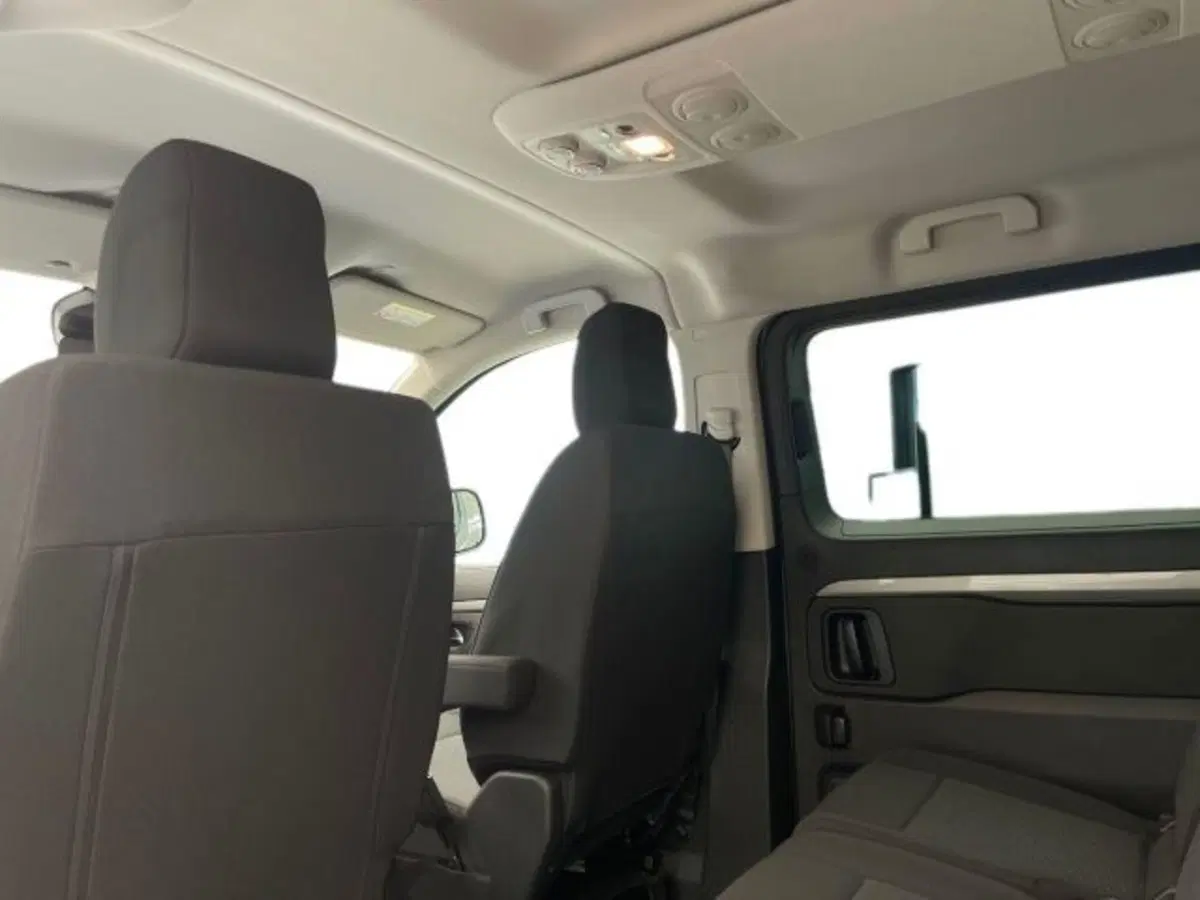 Opel Zafira Life nuova a Ancona (17)