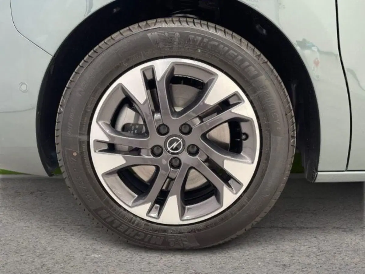 Opel Zafira Life nuova a Ancona (8)