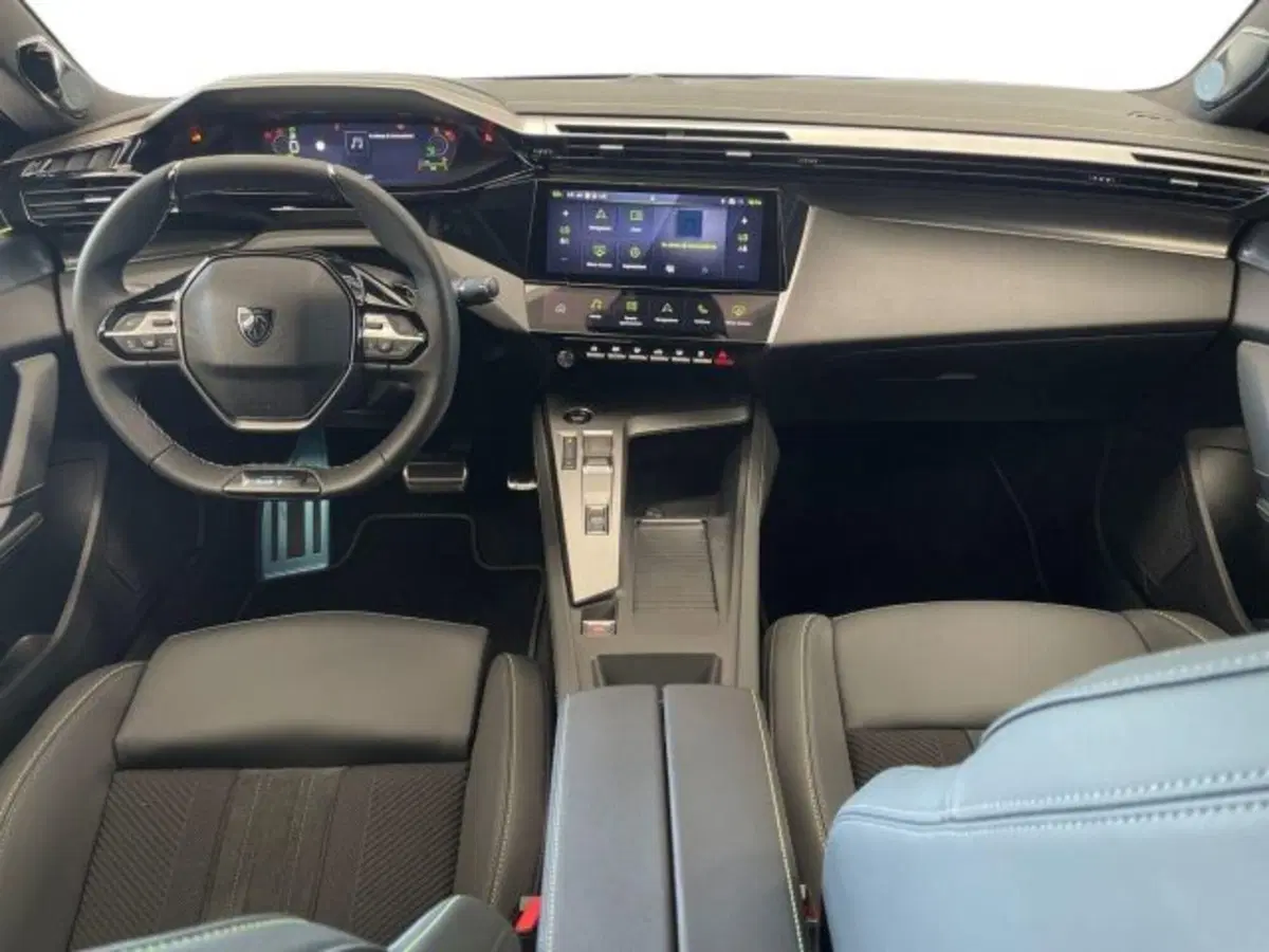 Peugeot 408 nuova a Ancona (11)