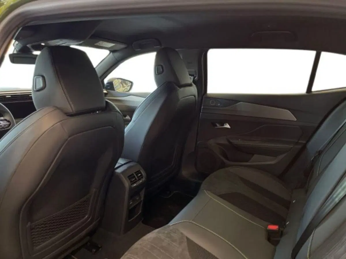 Peugeot 408 nuova a Ancona (17)