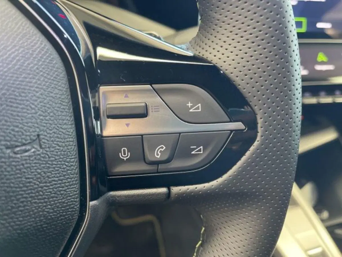 Peugeot 408 nuova a Ancona (20)