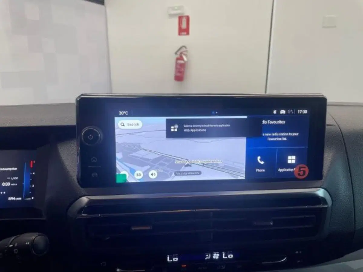 Opel Zafira Life nuova a Ancona (19)