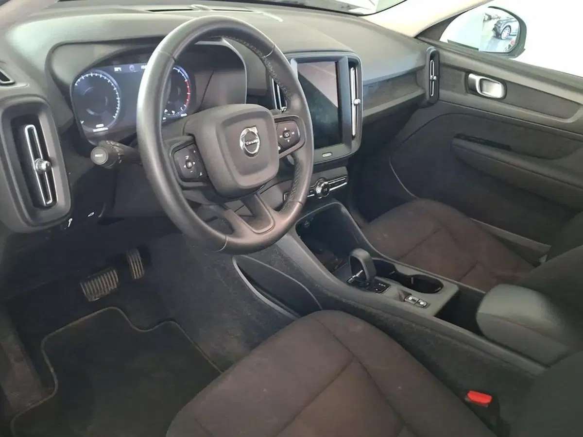 Volvo XC40 usata a Torino (6)
