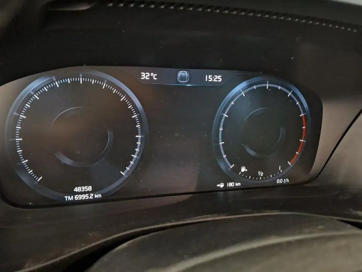Volvo XC40 usata a Torino (8)