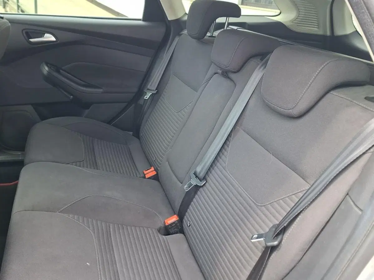 Ford Focus Station Wagon usata a Torino (10)
