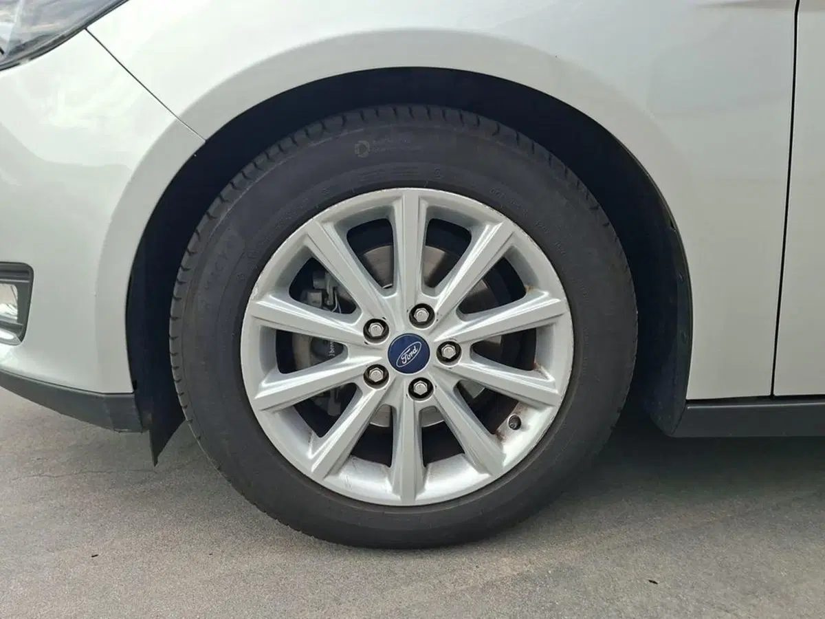 Ford Focus Station Wagon usata a Torino (11)