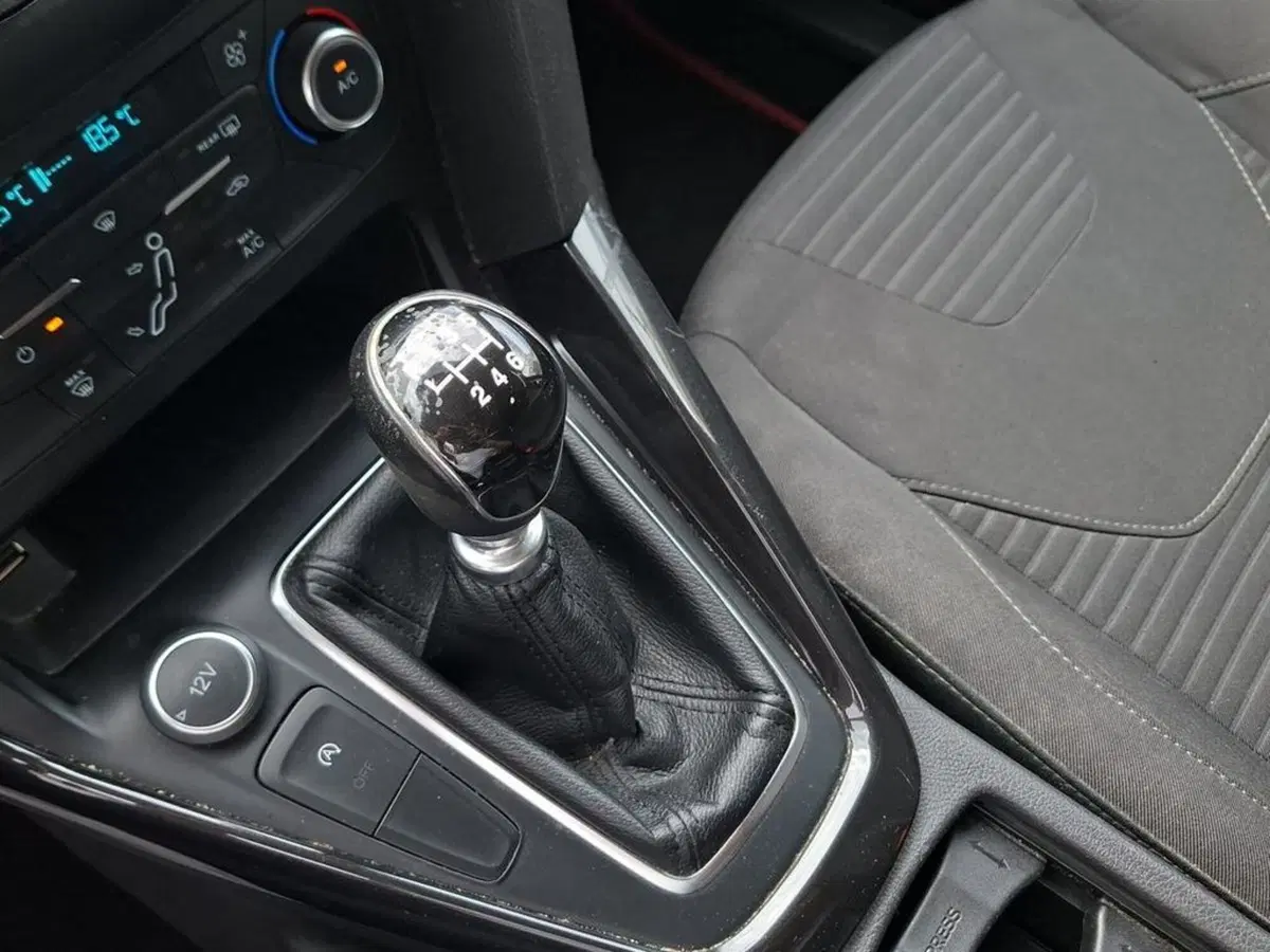 Ford Focus Station Wagon usata a Torino (12)