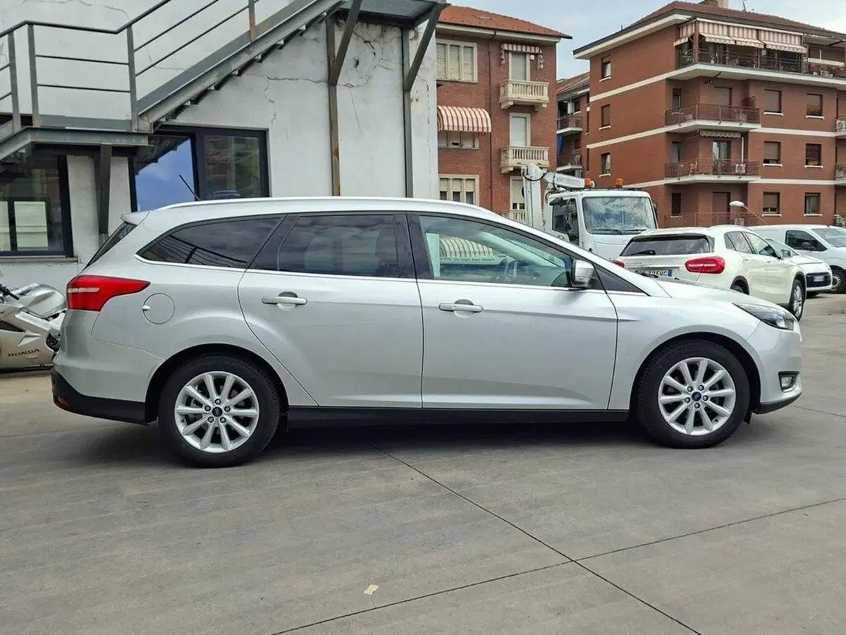 Ford Focus Station Wagon usata a Torino (3)