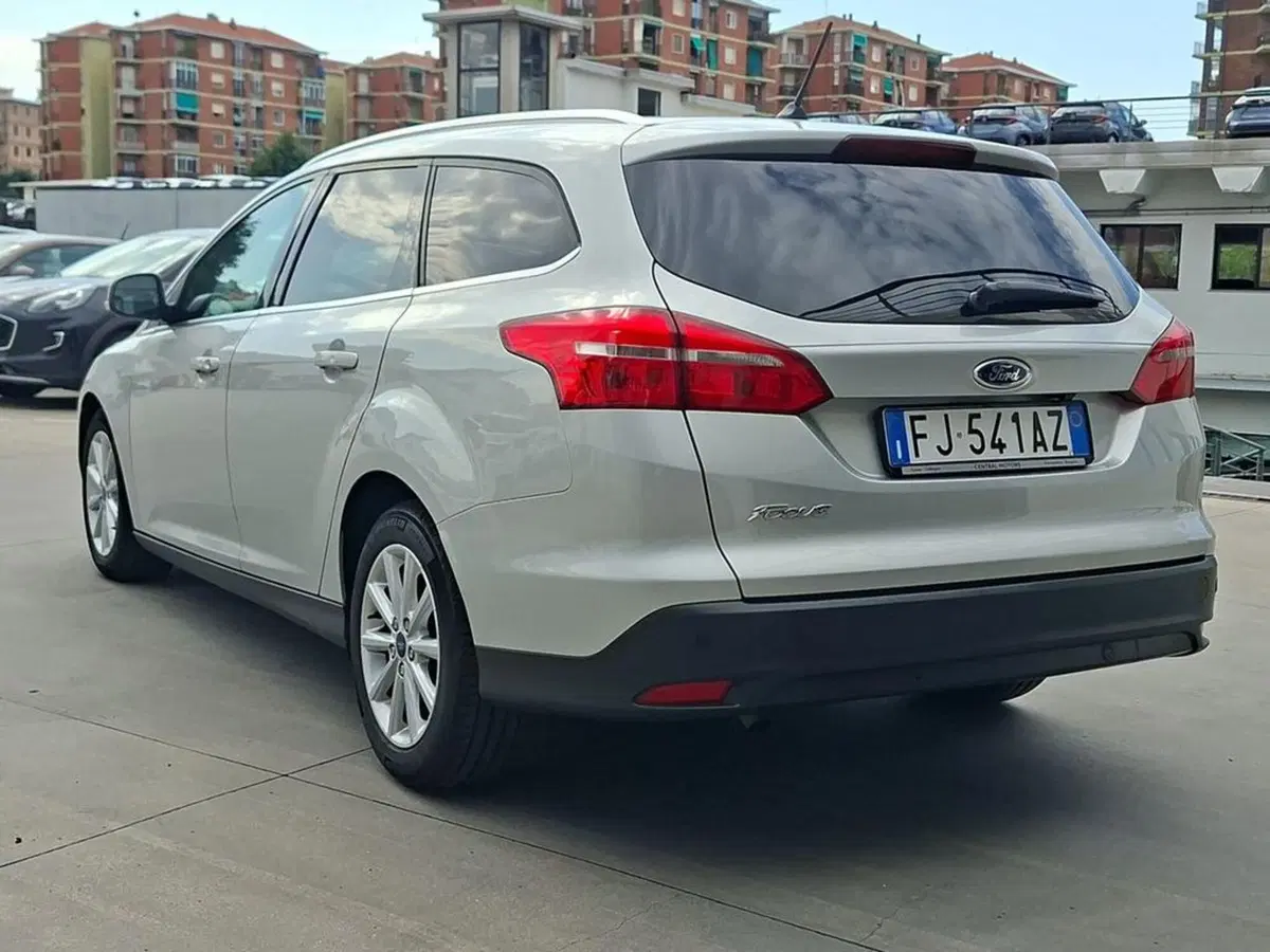 Ford Focus Station Wagon usata a Torino (4)