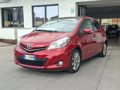 Toyota Yaris 1.3 5 porte Style del 2011 usata a Torino