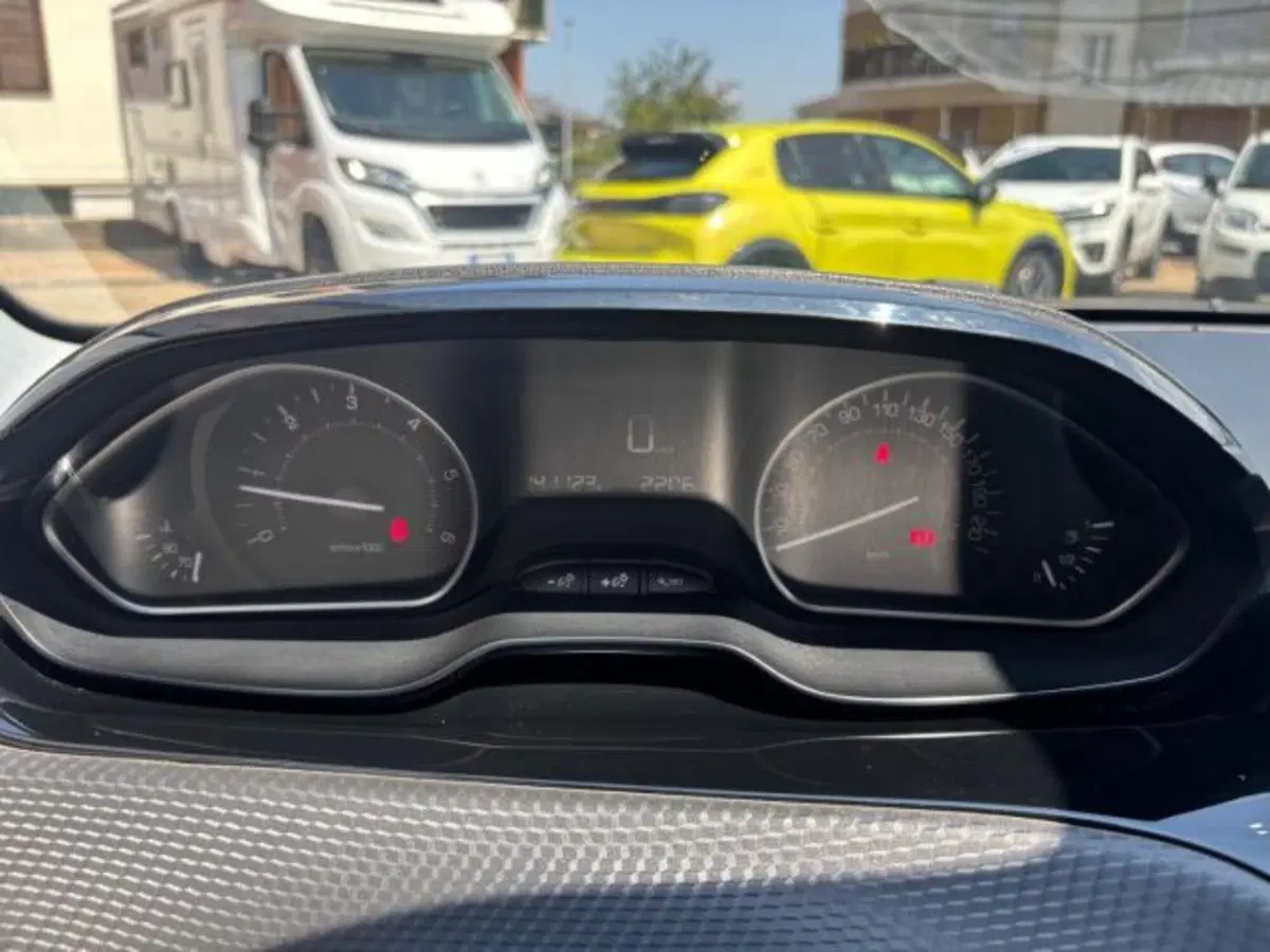 Peugeot 208 usata a Cuneo (12)
