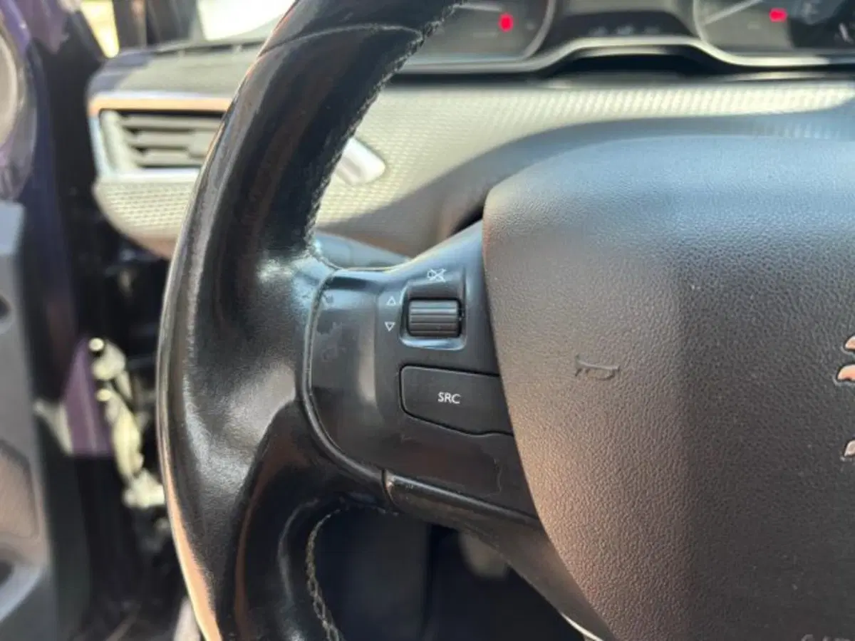 Peugeot 208 usata a Cuneo (13)
