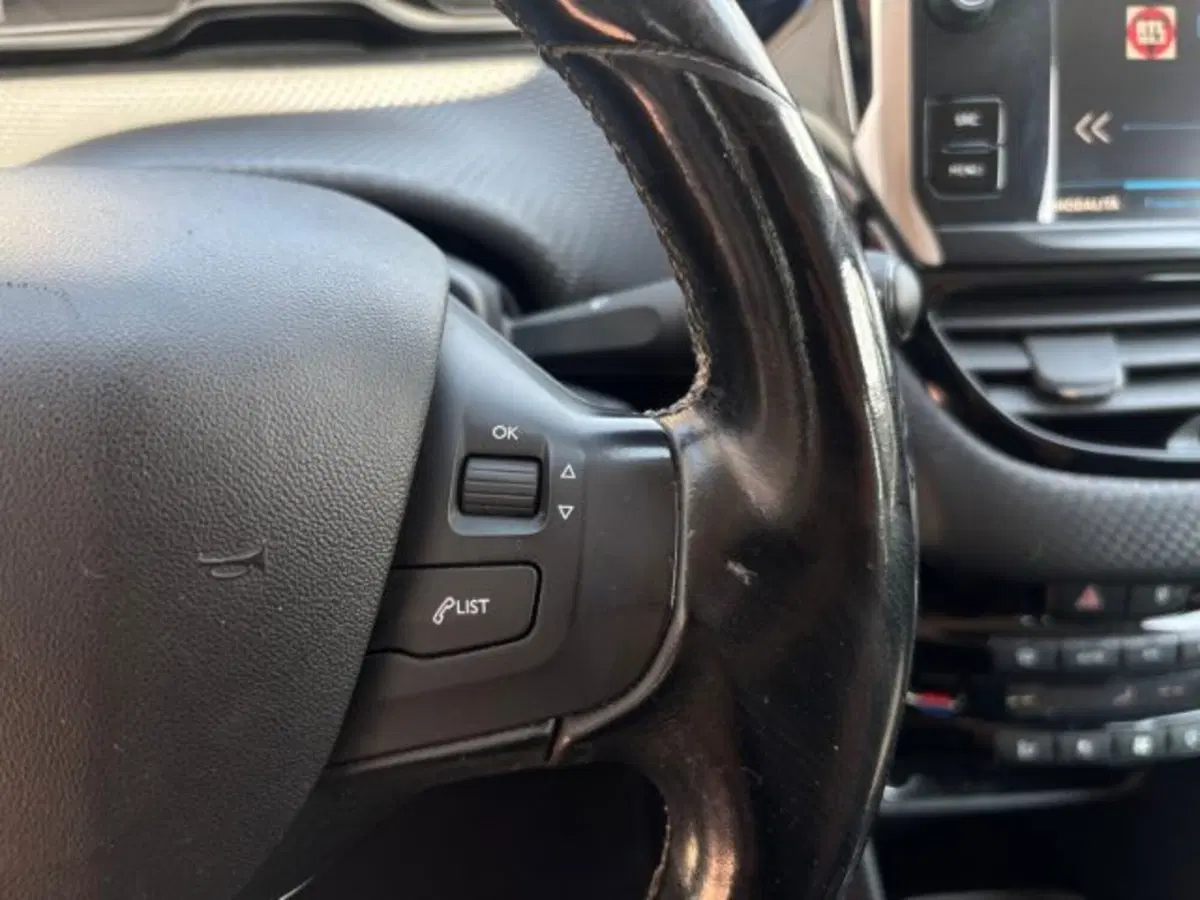 Peugeot 208 usata a Cuneo (14)