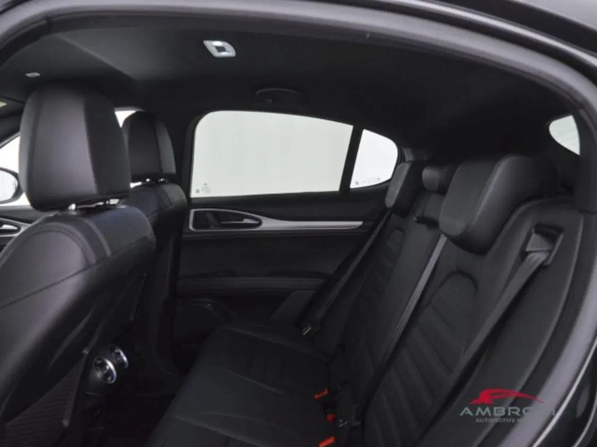 Alfa Romeo Stelvio usata a Perugia (10)