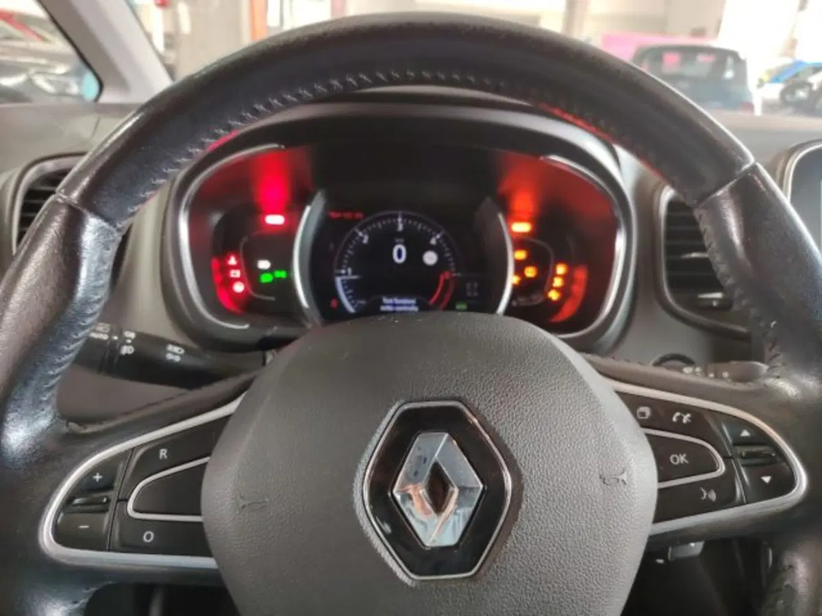 Renault Scenic E-Tech Electric usata a Forlì-Cesena (20)