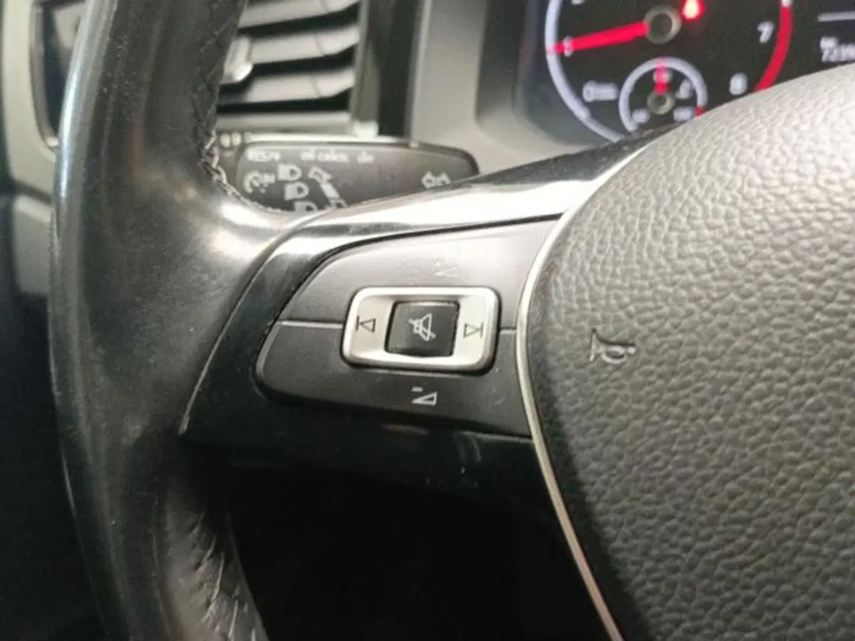 Volkswagen Polo usata a Milano (10)