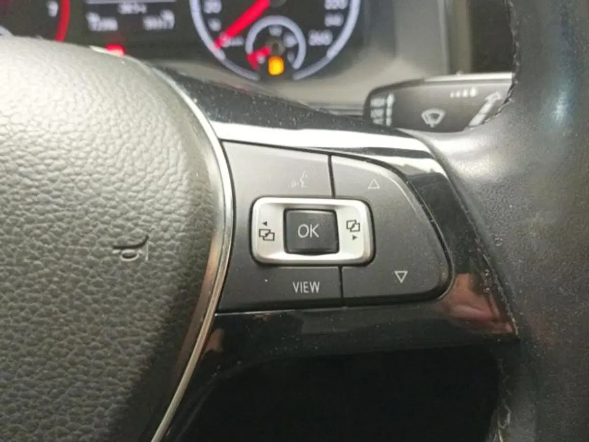 Volkswagen Polo usata a Milano (11)