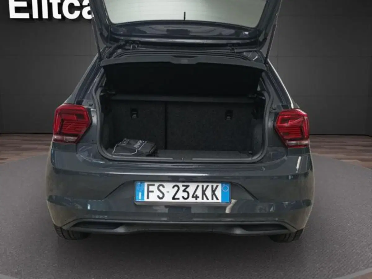 Volkswagen Polo usata a Milano (7)