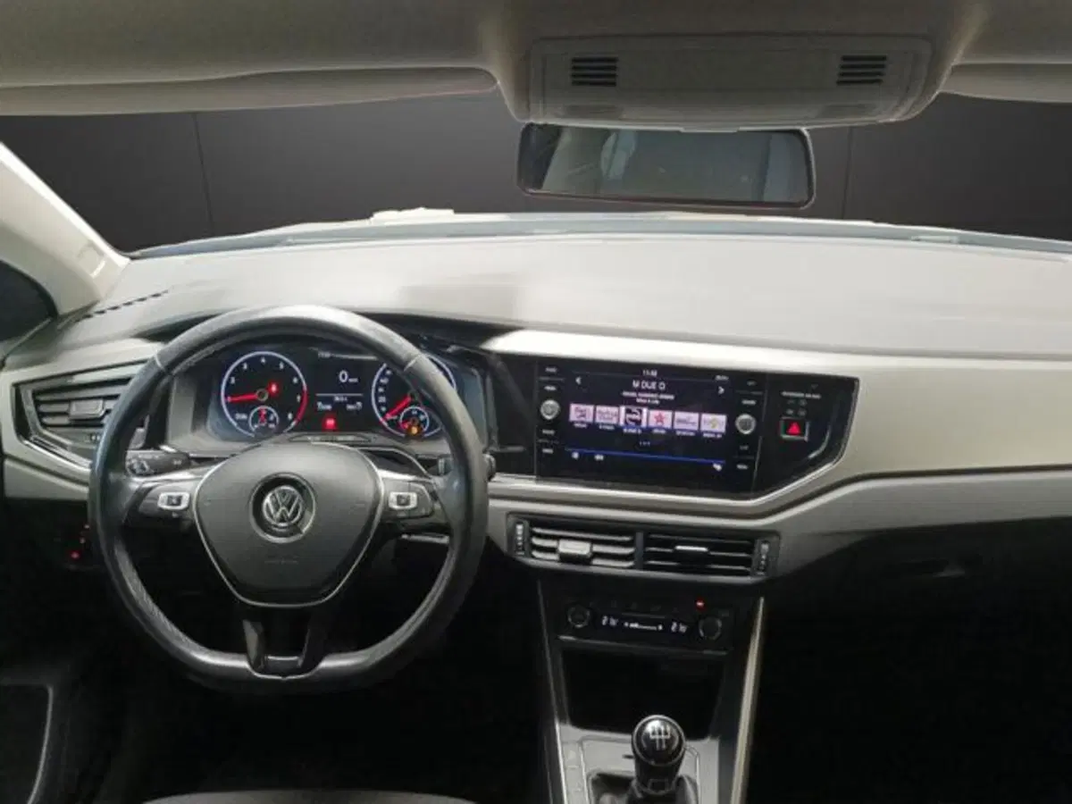 Volkswagen Polo usata a Milano (9)
