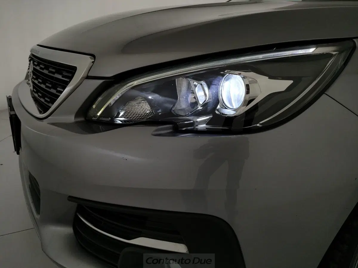 Peugeot 308 usata a Caserta (11)