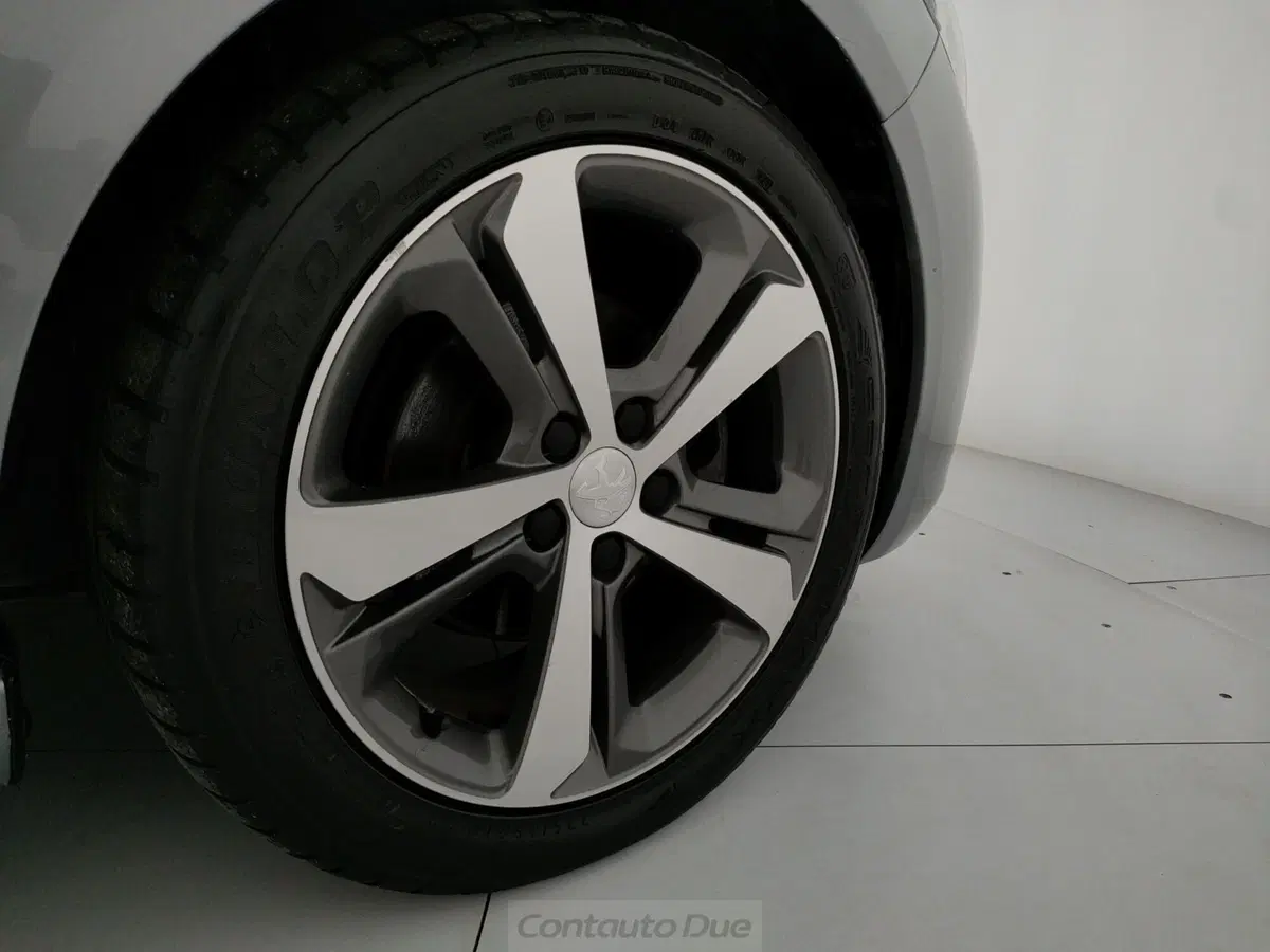 Peugeot 308 usata a Caserta (9)