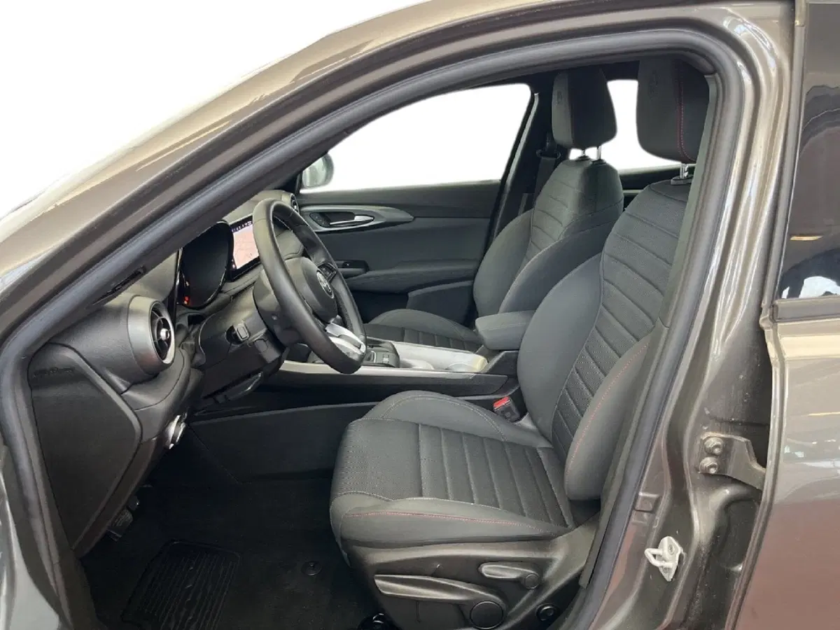 Alfa Romeo Tonale usata a Torino (9)