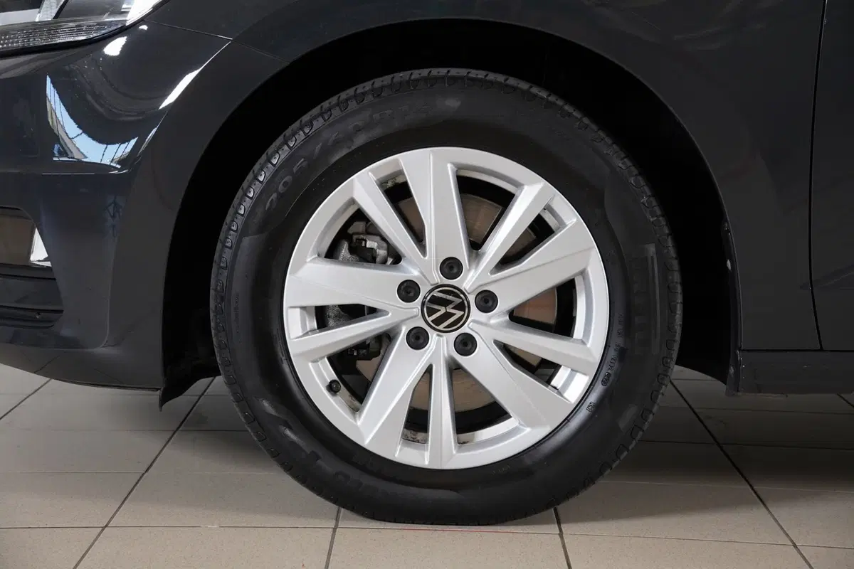 Volkswagen Touran usata a Perugia (6)