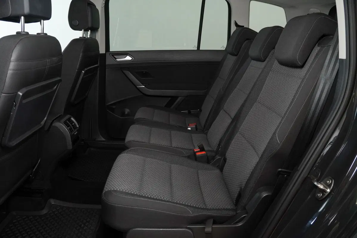 Volkswagen Touran usata a Perugia (9)