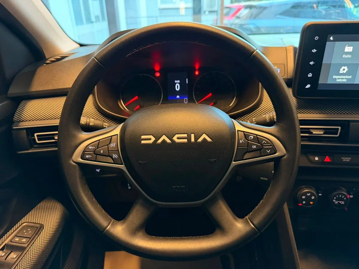Dacia Sandero usata a Brescia (8)