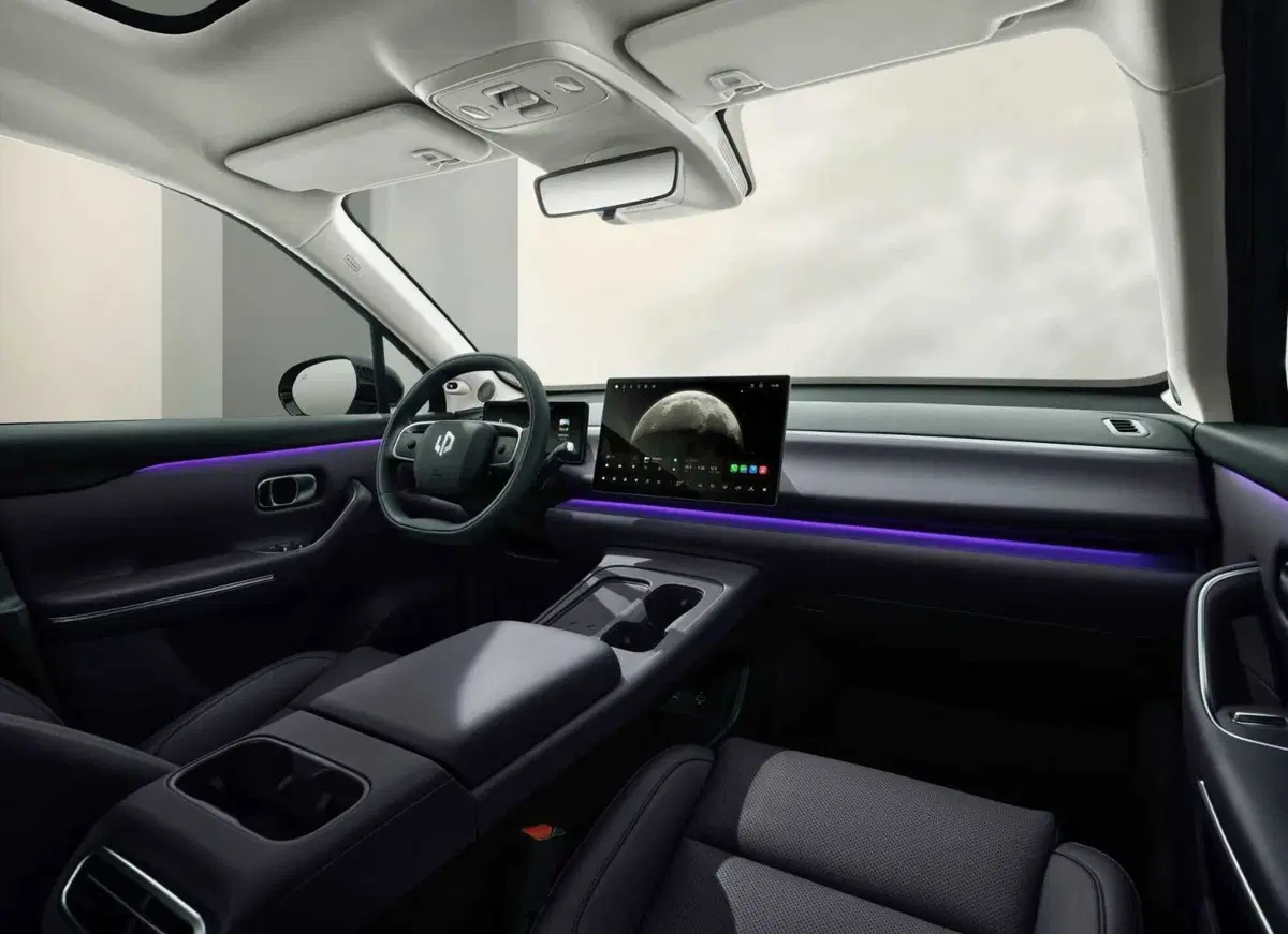 Leapmotor C10 nuova a Salerno (6)
