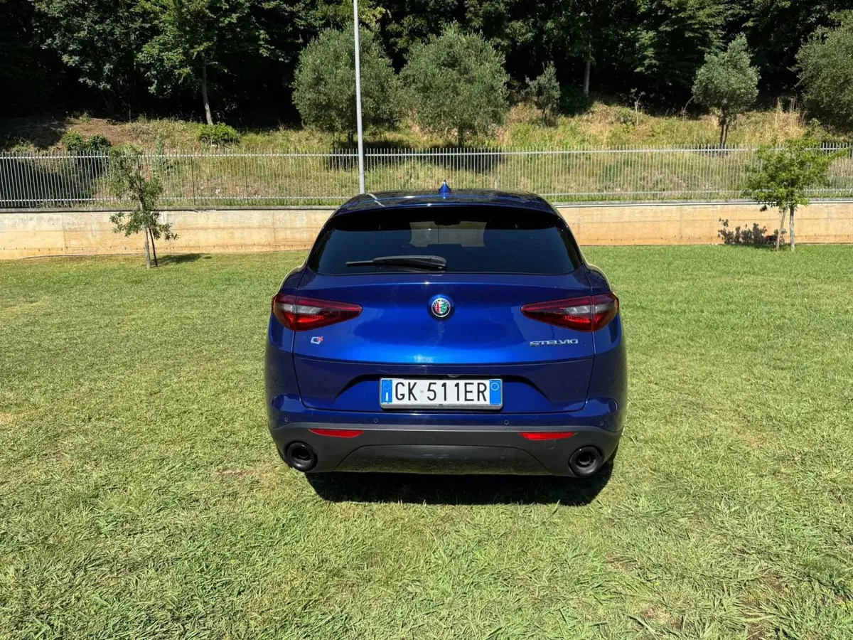 Alfa Romeo Stelvio usata a Salerno (12)