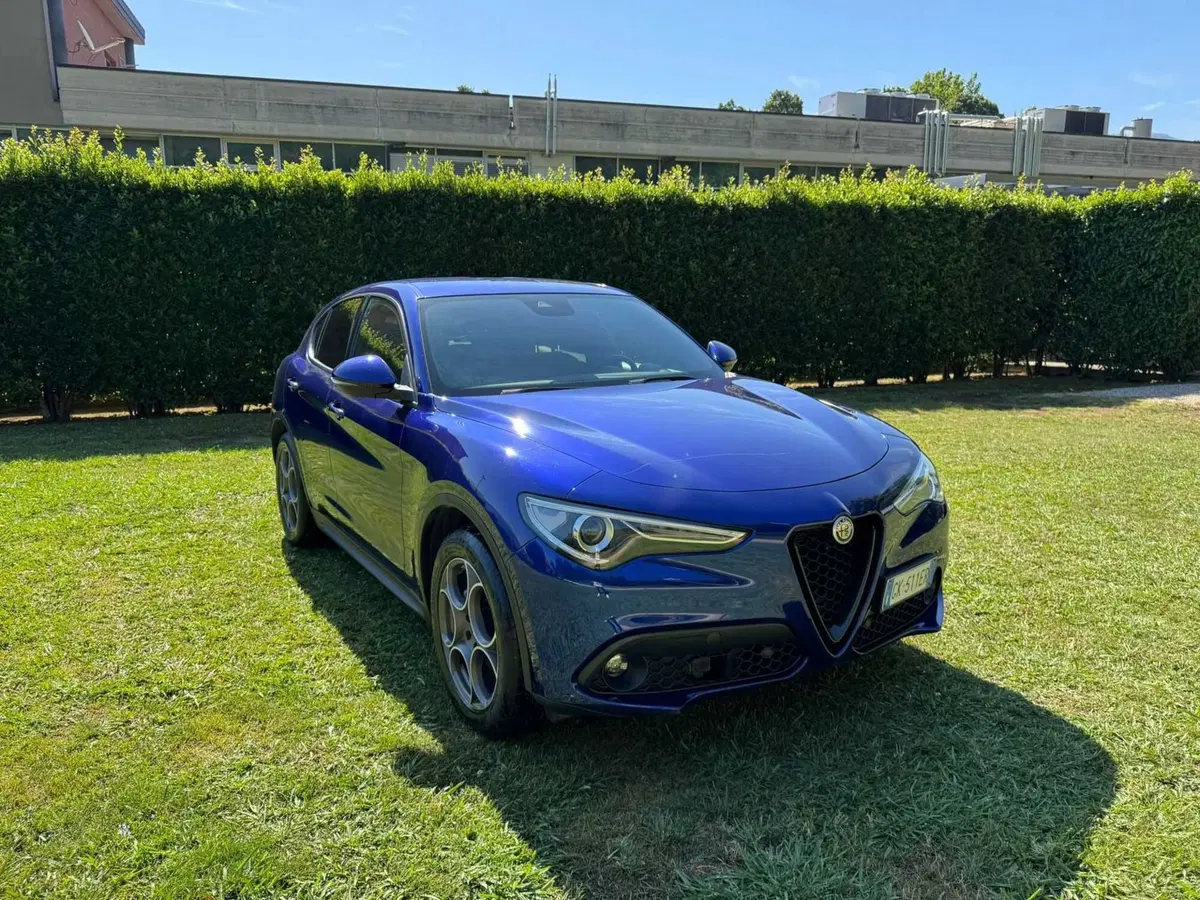 Alfa Romeo Stelvio usata a Salerno (2)