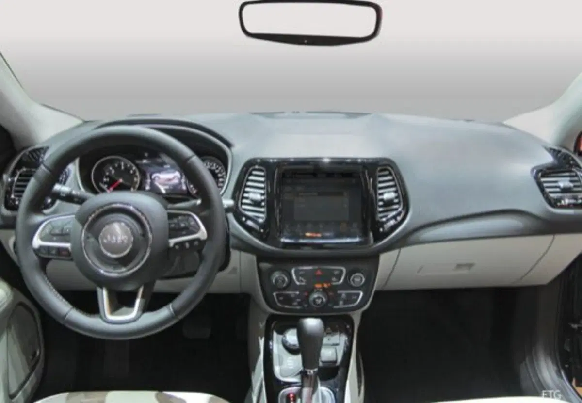 Jeep Compass usata a Salerno (18)