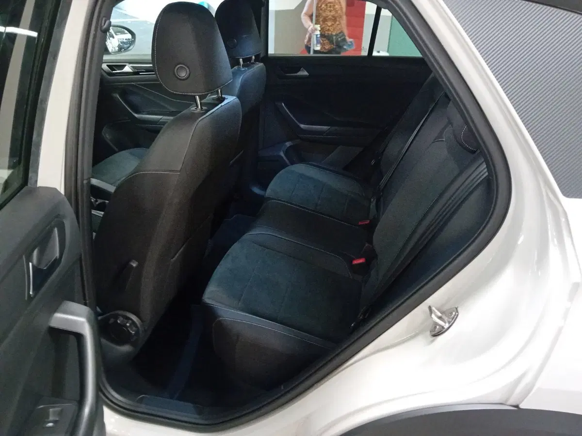 Volkswagen T-Roc usata a Vicenza (11)