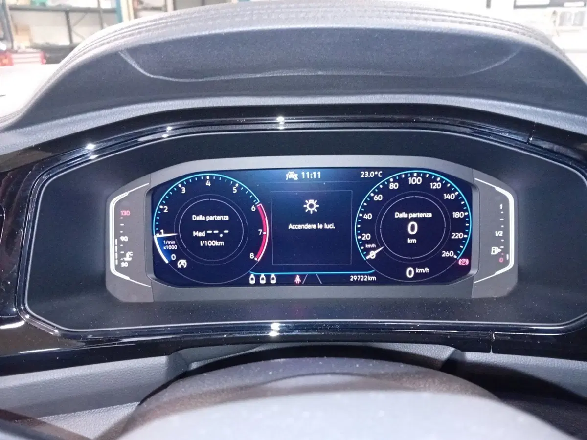 Volkswagen T-Roc usata a Vicenza (16)