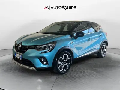 Renault Captur Plug-in Hybrid E-Tech 160 CV Intens del 2021 usata a Roma
