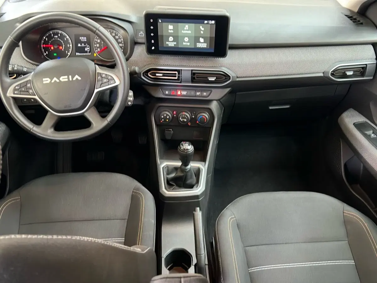 Dacia Sandero usata a Roma (11)