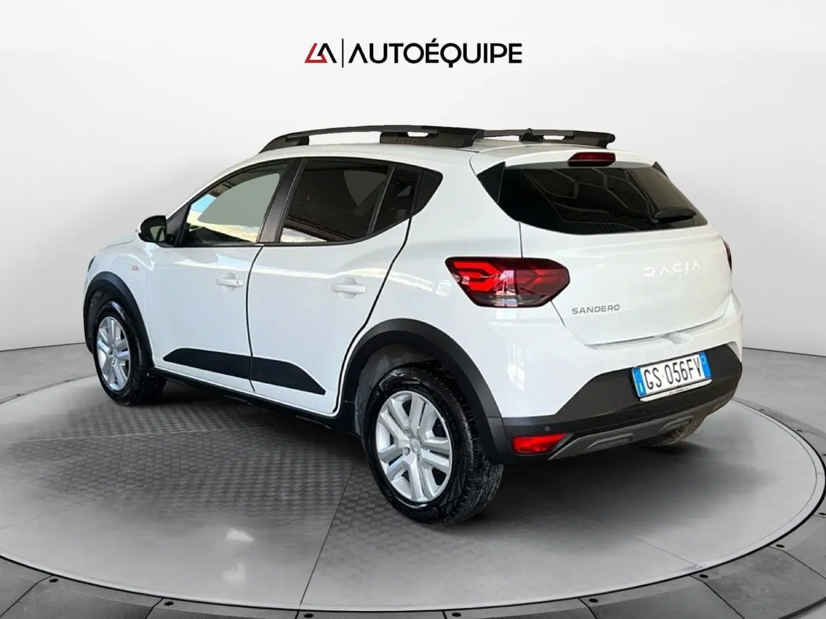 Dacia Sandero usata a Roma (3)