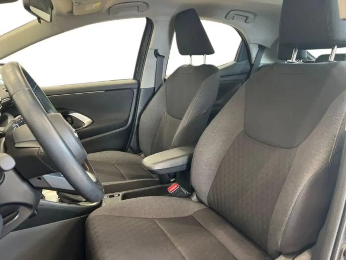 Toyota Yaris Cross usata a Vercelli (7)