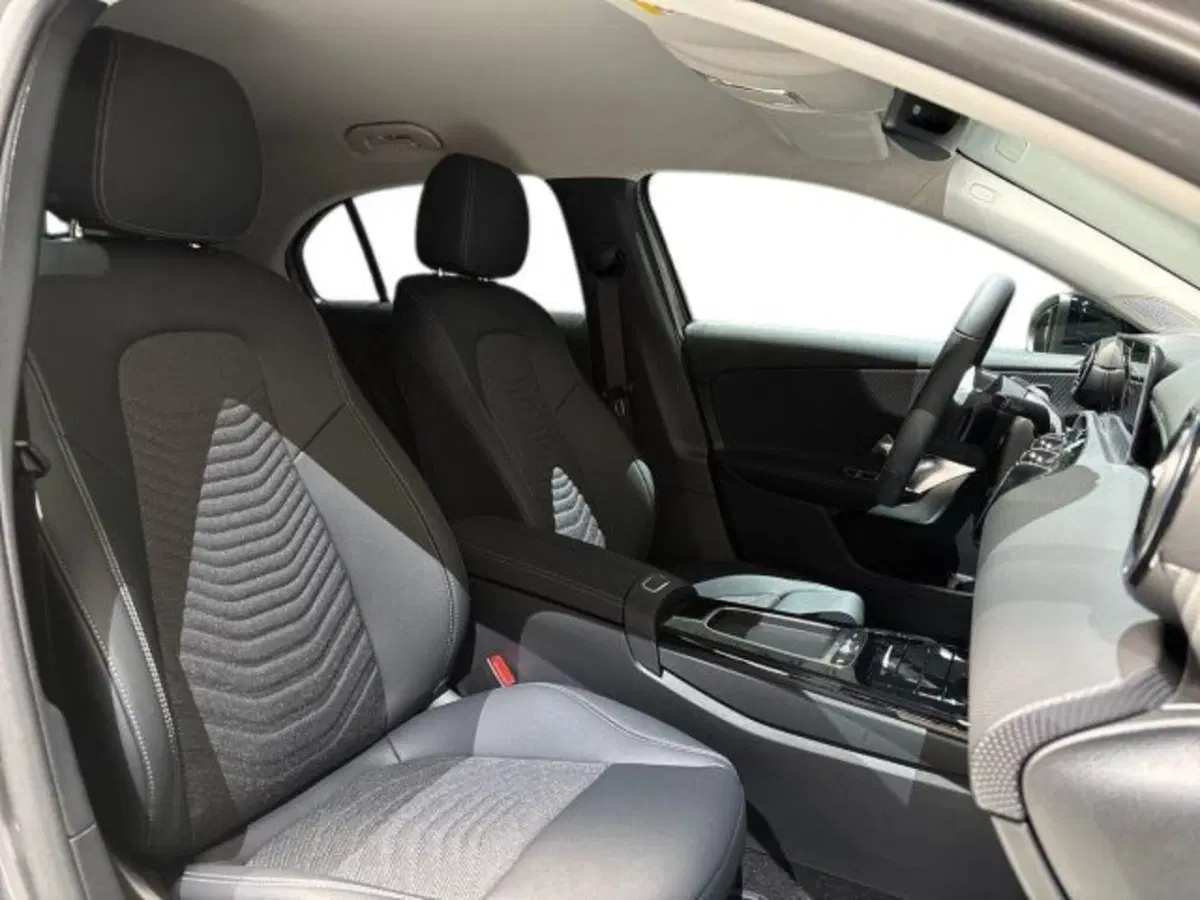 Mercedes-Benz Classe A nuova a Bologna (16)