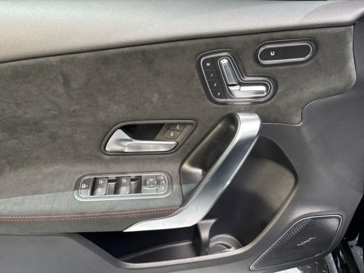 Mercedes-Benz Classe A nuova a Bologna (10)
