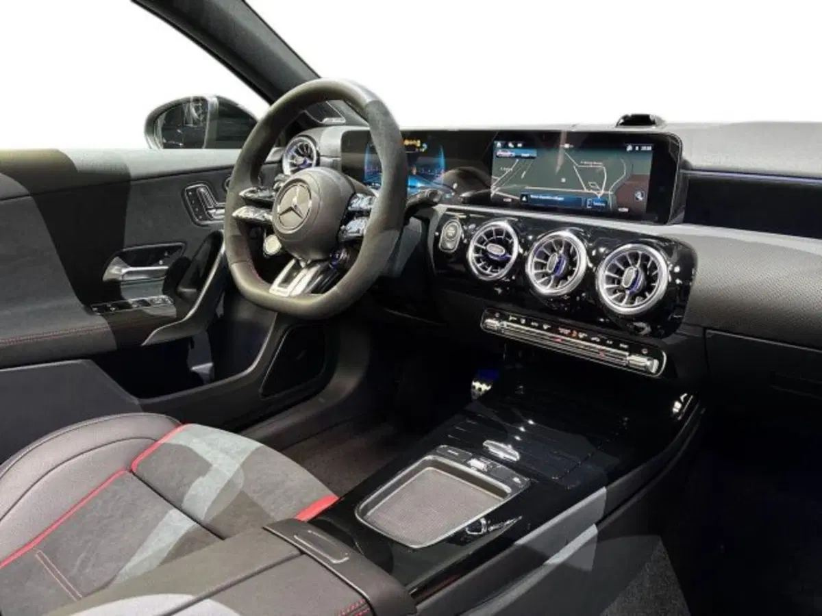 Mercedes-Benz Classe A nuova a Bologna (15)