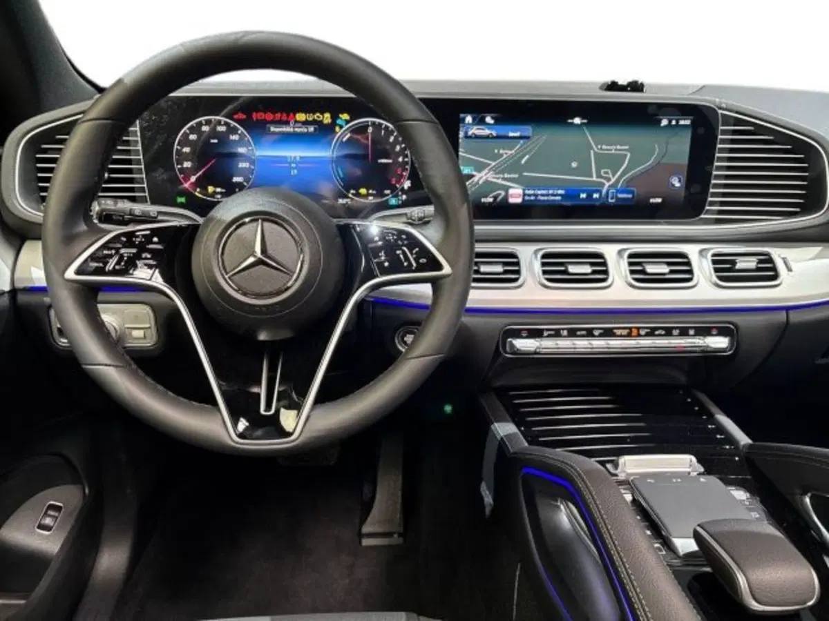Mercedes-Benz EQB nuova a Bologna (14)
