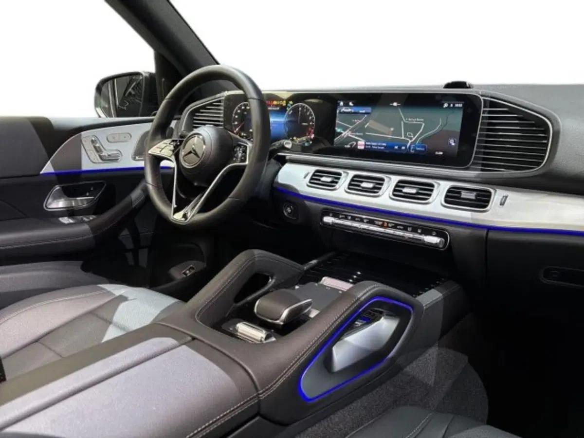 Mercedes-Benz EQB nuova a Bologna (15)