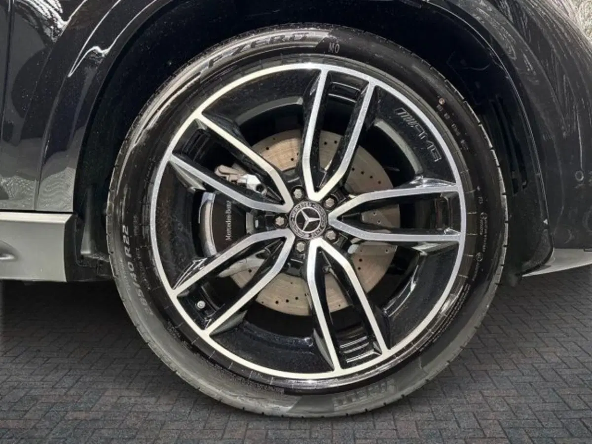 Mercedes-Benz EQB nuova a Bologna (8)