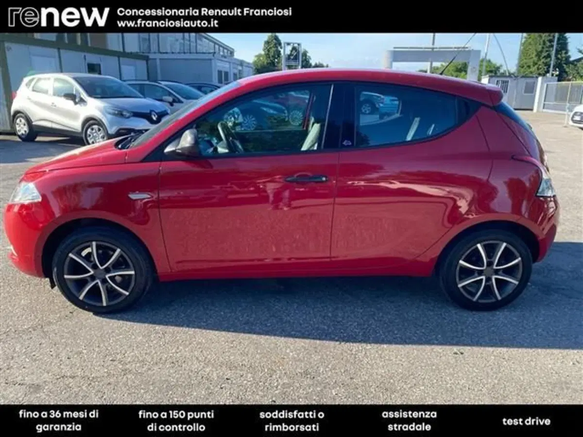 Lancia Ypsilon usata a Modena (5)