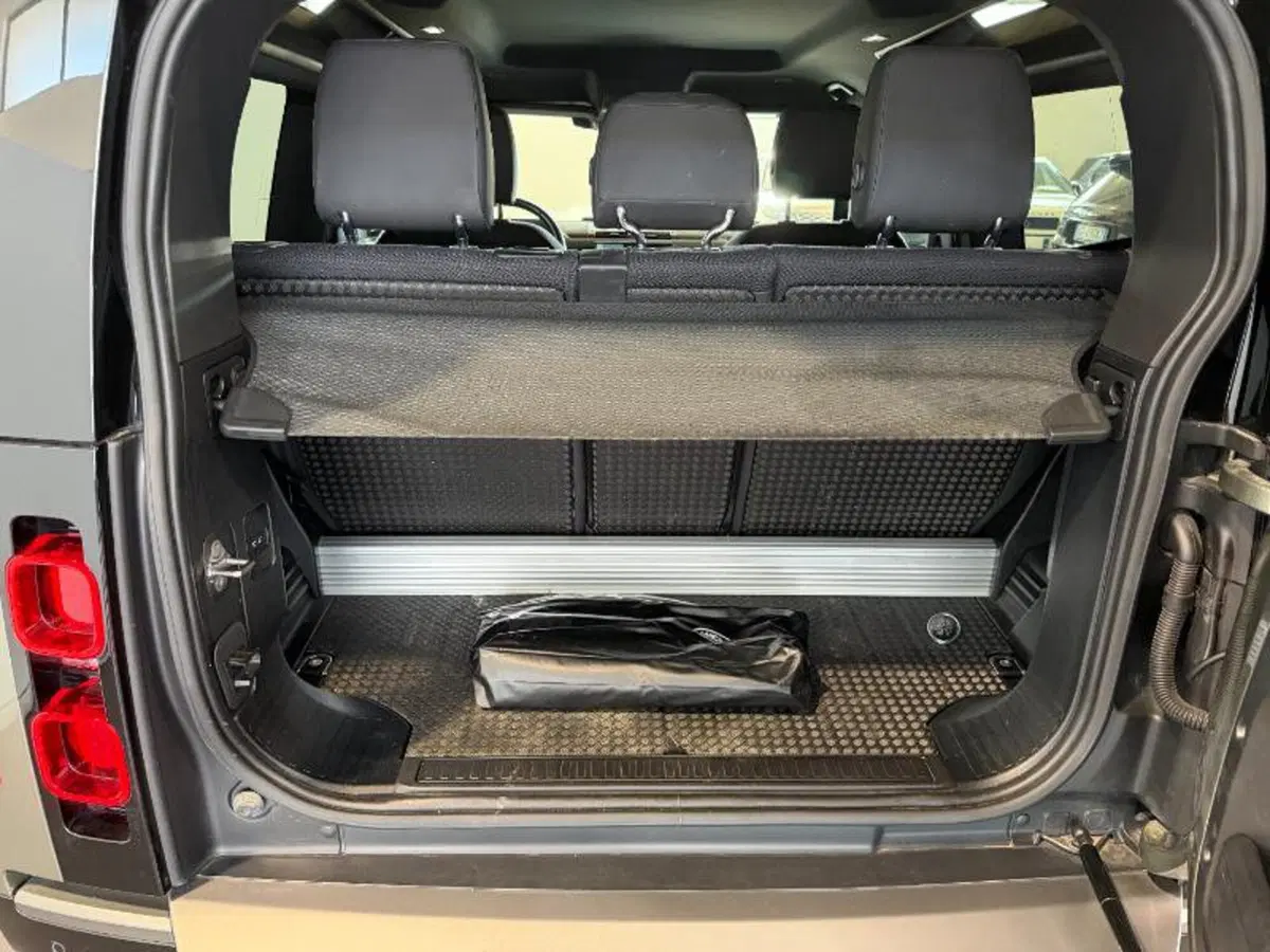 Land Rover Defender usata a Venezia (14)