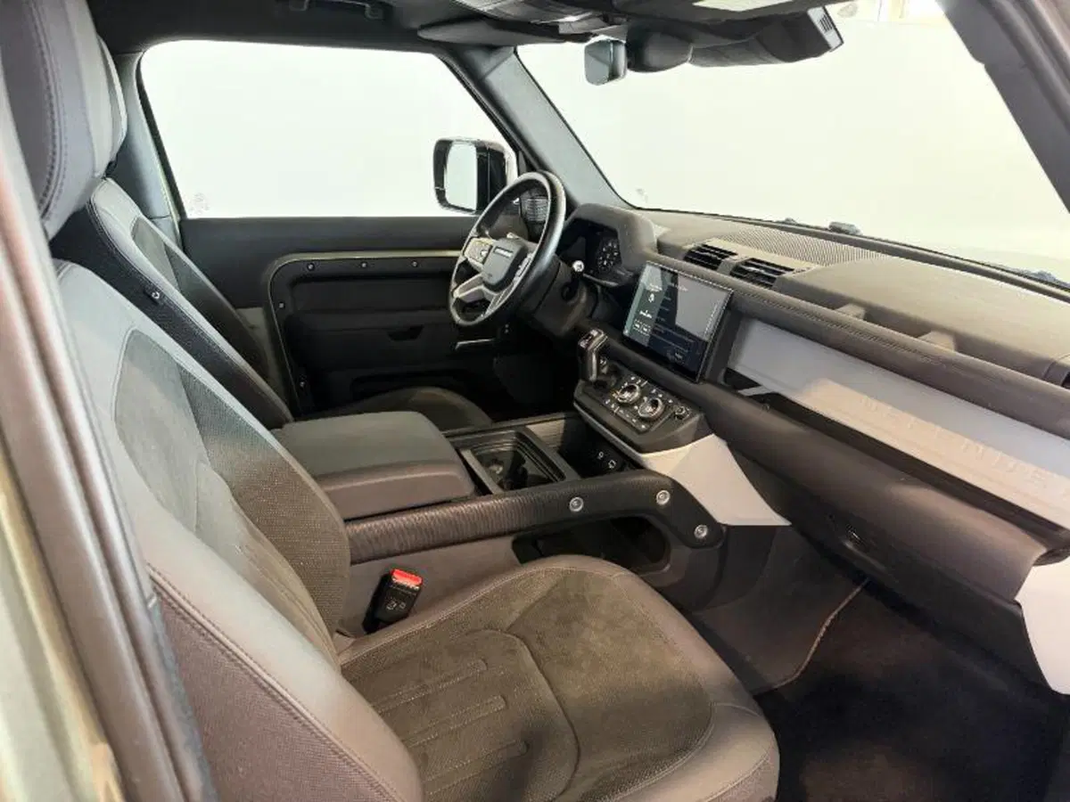 Land Rover Defender usata a Venezia (15)