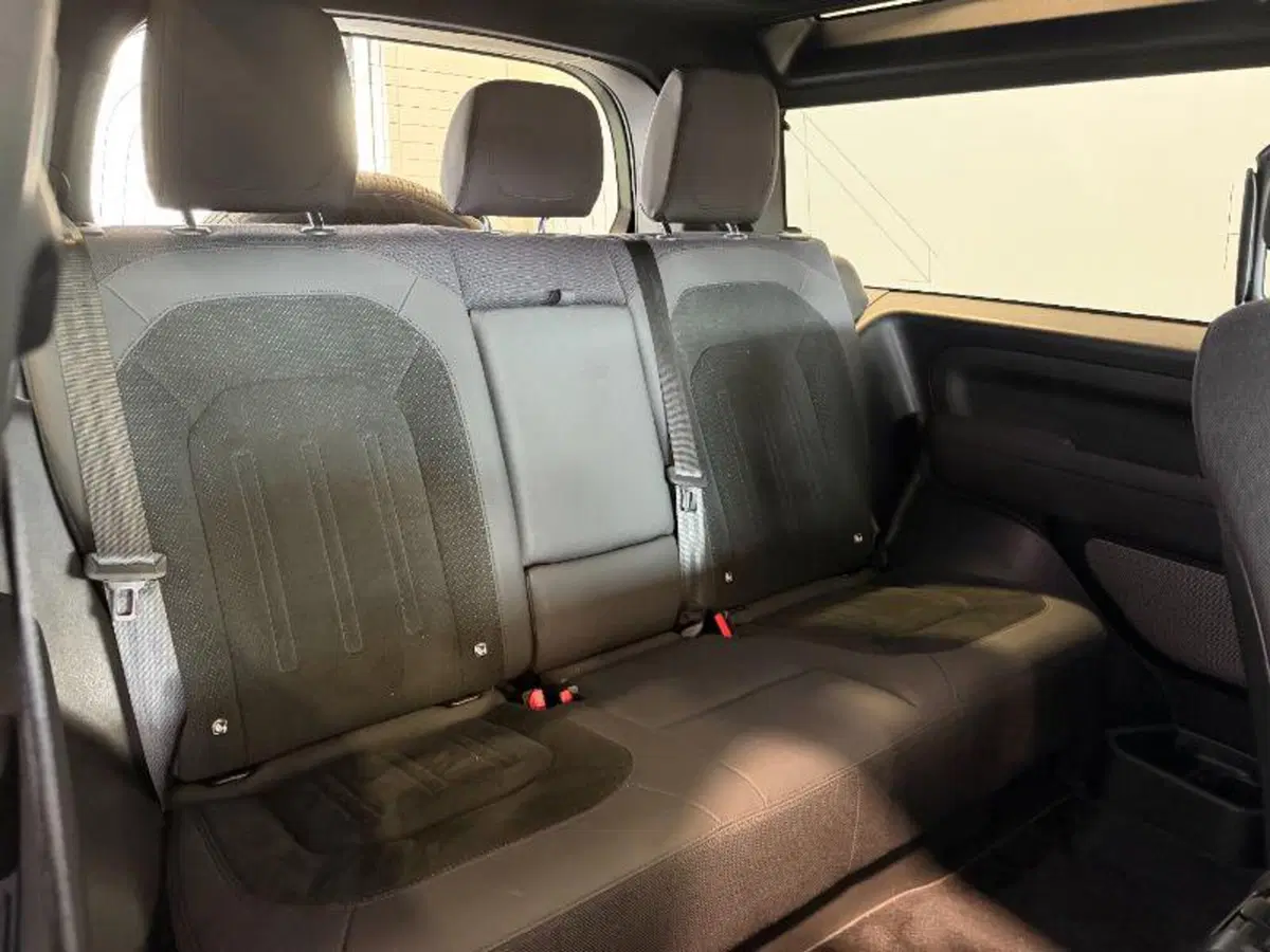 Land Rover Defender usata a Venezia (16)